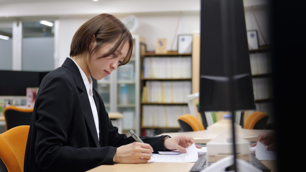 税理士を目指す女性